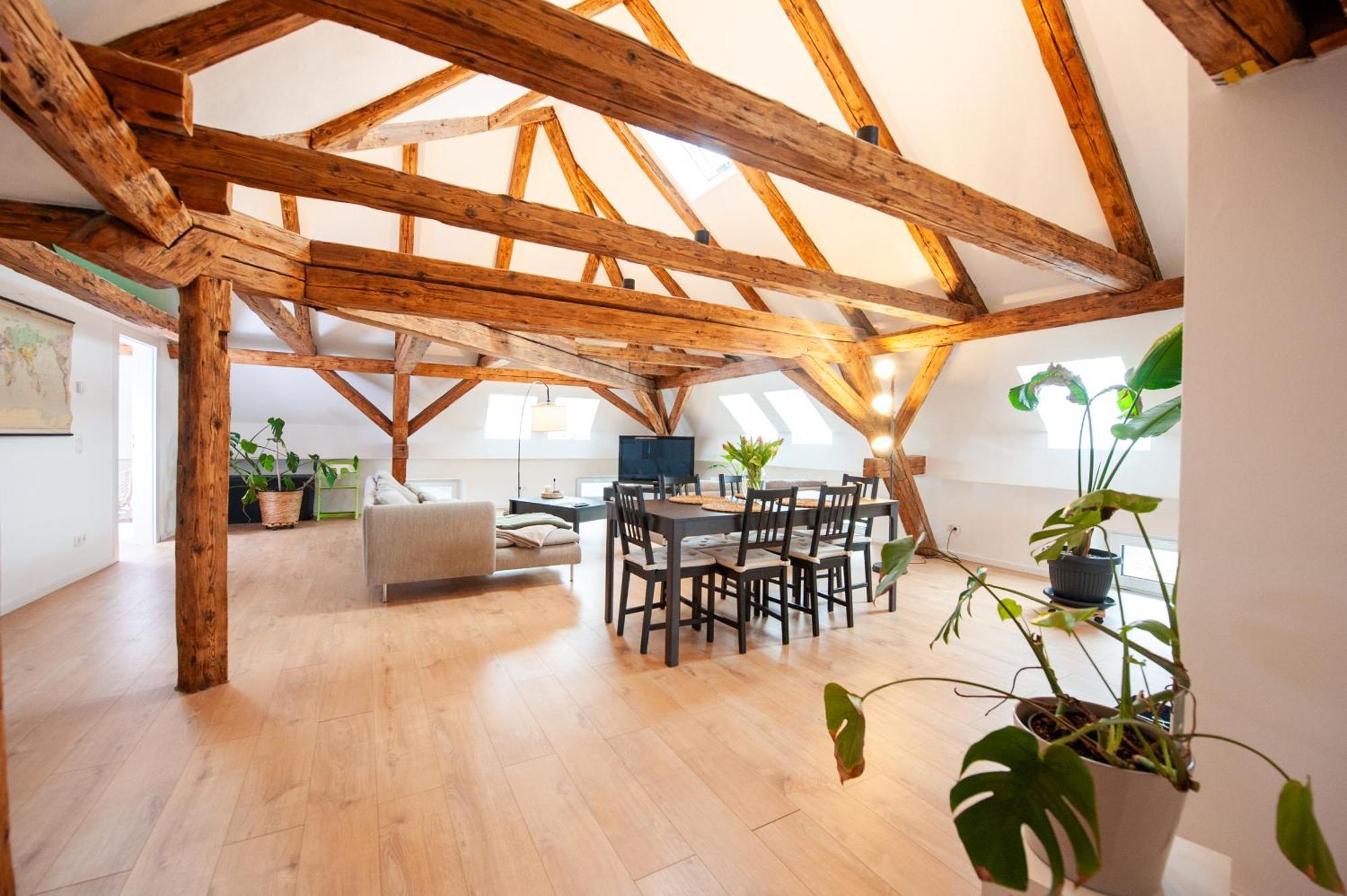 Schlossberg - Ferienwohnung Im Herzen Von ゼルプ エクステリア 写真
